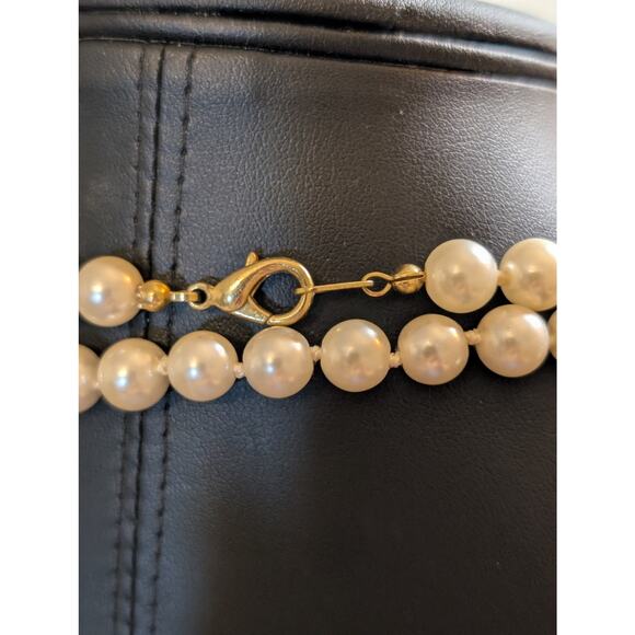 RARE 80s VTG Signed GEP 54" Faux Pearls Gold-Tone Lobster Claw Clasp Necklace - Picture 6 of 7
